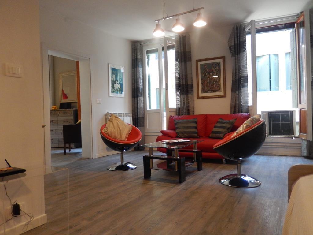 Apartment Camilla Venesia Bagian luar foto